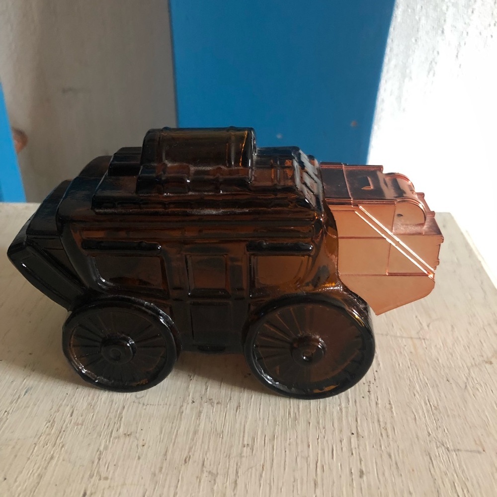 Vintage Brown Glass Stagecoach - Picture 3 of 6